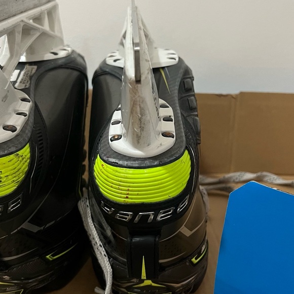 Bauer Elite  Goalie Ice Hockey Skates
 size 7.5.  Fit 2 - Picture 9 of 14